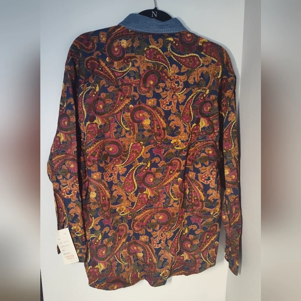 NWT Atlas Paisley Button-Up Shirt Size Lg #647 - Picture 2 of 2